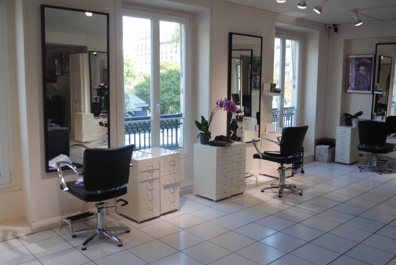 salon-coiffure-EVENOS-min_floor-home-office-property-living-room-room-781228-pxhere.com